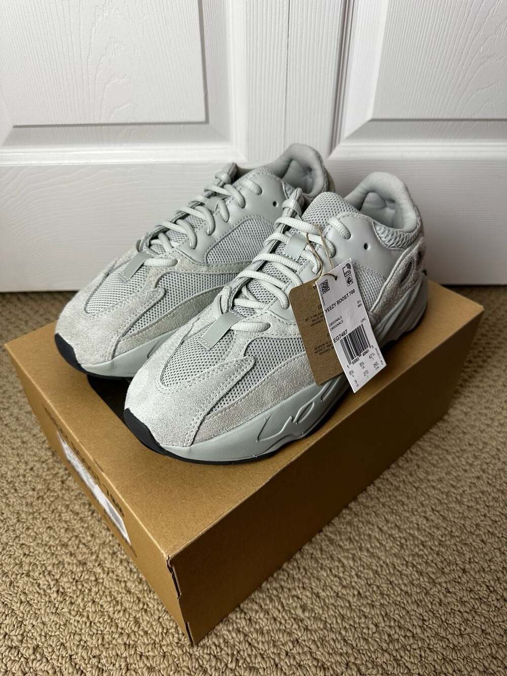 Adidas Yeezy Boost 700 ‘Salt’ Sneakers EG7487 Mens Size 9 - DS - 100% Authentic